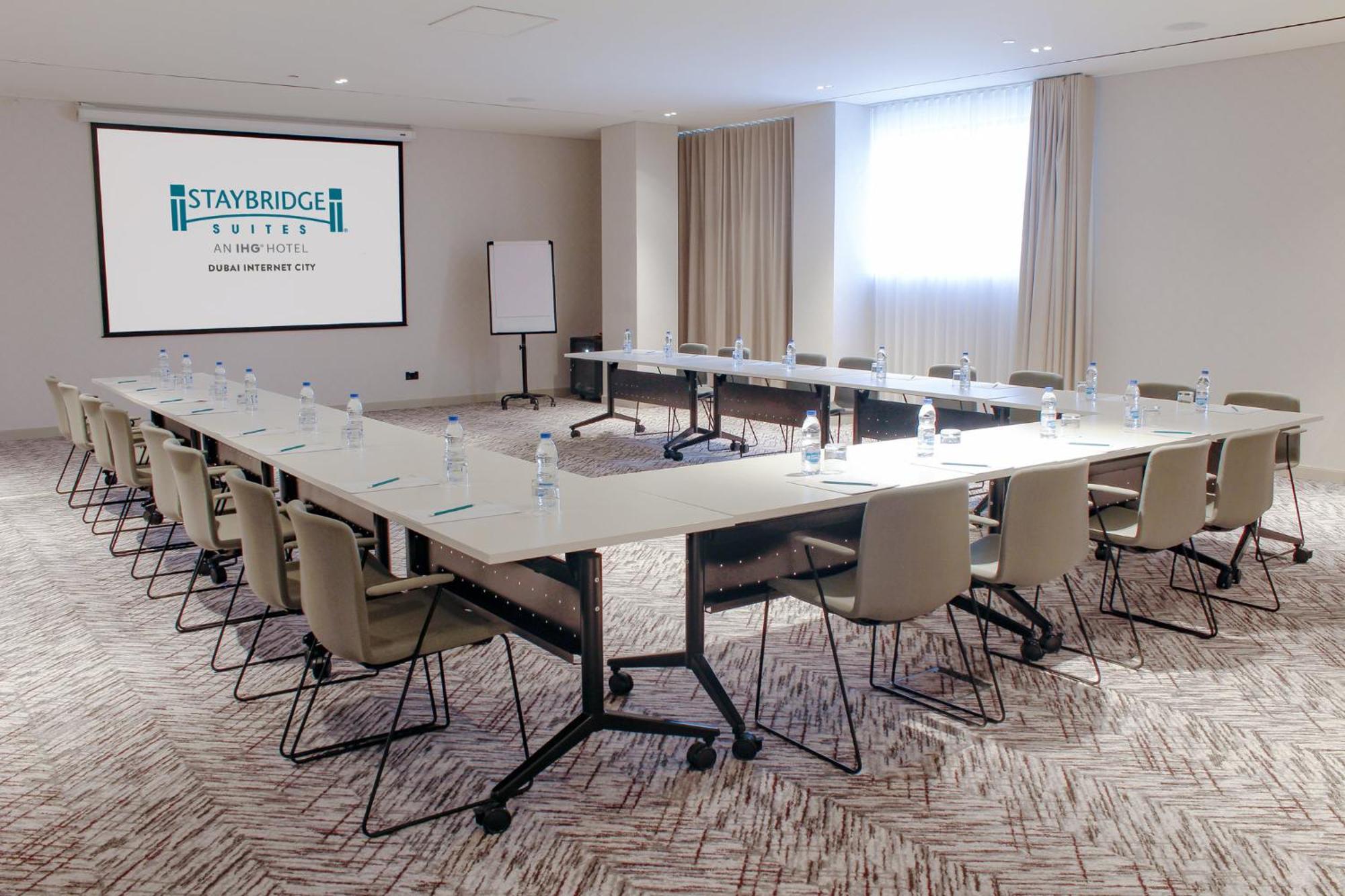 Staybridge Suites Dubai Internet City By Ihg מראה חיצוני תמונה