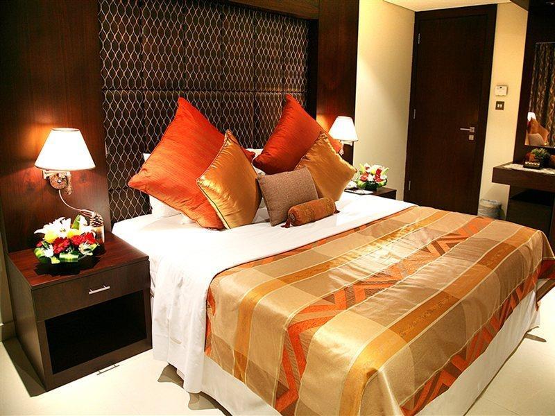 Staybridge Suites Dubai Internet City By Ihg מראה חיצוני תמונה