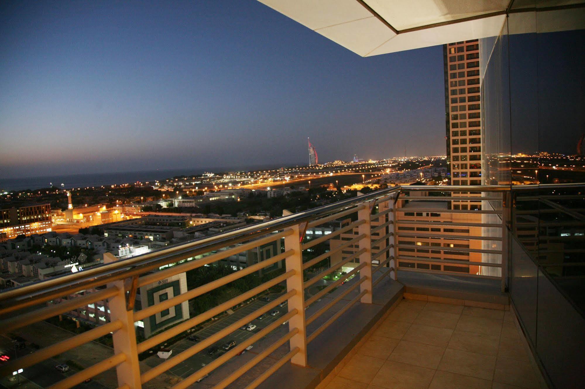Staybridge Suites Dubai Internet City By Ihg מראה חיצוני תמונה